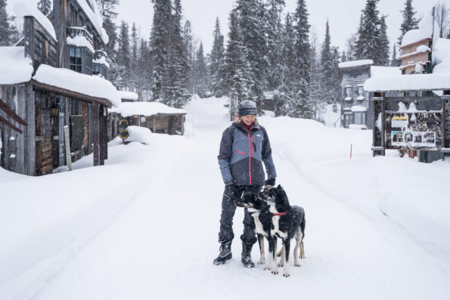 Photo by Helen Walker @helen_and_furriends Rachel and her two Alaskan Huskies Bobby and Quint