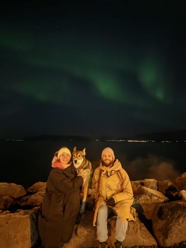 Alaskan Husky Kudu and his owners Johanna and Mat