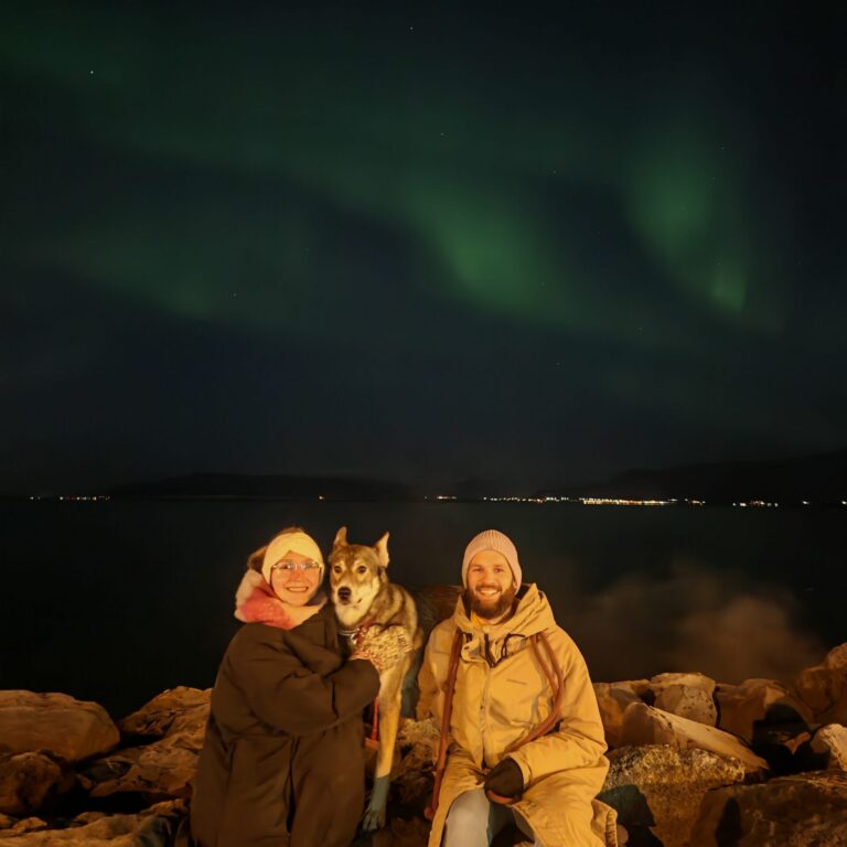 Alaskan Husky Kudu and his owners Johanna and Mat